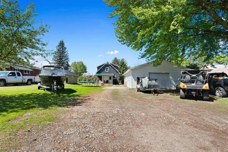 12 Rue McFarlane, Campbell's Bay, Quebec J0X 1K0, CANADÁ
