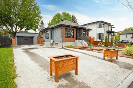 19  Av. du Château-d'Eau, Bedford - Ville, 魁北克省 J0J 1A0, 加拿大