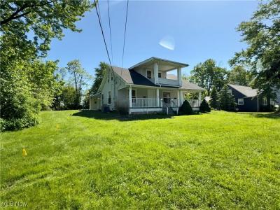 19137 Westwood Drive , 2, Strongsville, Ohio 44149, USA