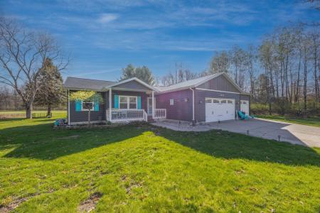7364 Regency Lane, Canadian Lakes, Michigan 49346, USA