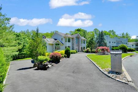 47 Roberts Road, New City, NY 10956, USA