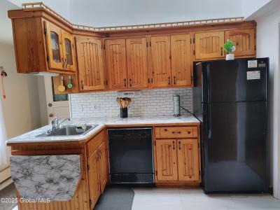 213 Alexandria Avenue, Ticonderoga, New York 12883, Amerika Birleşik Devletleri