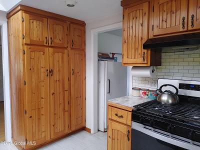 213 Alexandria Avenue, Ticonderoga, New York 12883, Amerika Birleşik Devletleri