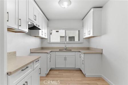407 W 107th Street, Los Angeles, California 90003, USA