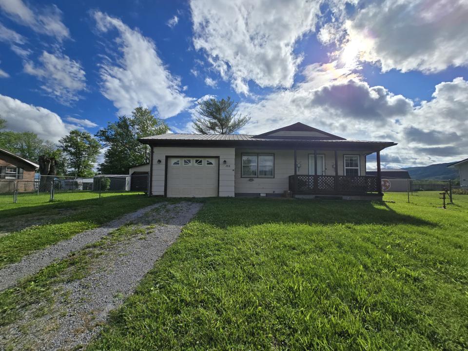 288 Machine Branch Rd, Ewing, Virgínia 24248, Estados Unidos