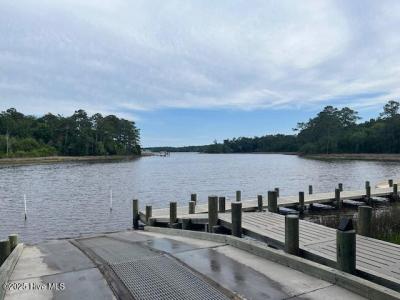 129 Starkey Creek Drive, Swansboro, North Carolina 28584, HOA KỲ