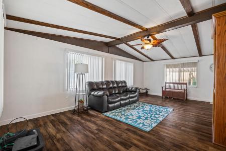 2627 W Midvalley Spc 3 Avenue, Visalia, Califórnia 93277, Estados Unidos