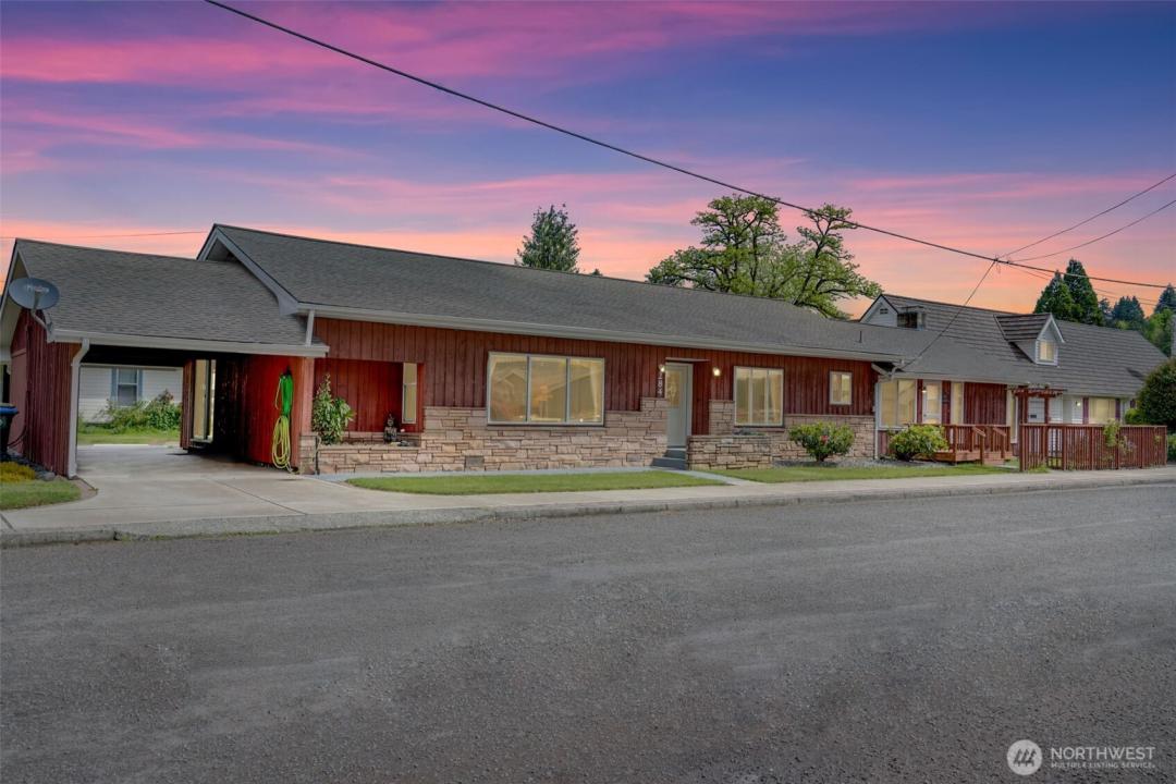 284 Division Ave, Morton, Washington 98356, Estados Unidos