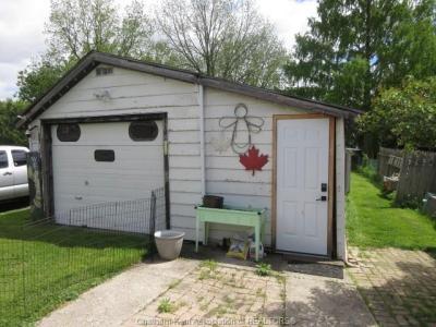 124 WELLINGTON STREET EAST, Chatham, Ontario N7M 3P3, Kanada