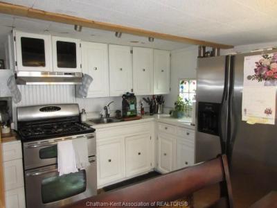 124 WELLINGTON STREET EAST, Chatham, Ontario N7M 3P3, Canada