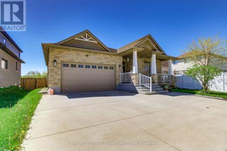 1327 EAGLETRACE DRIVE, London North (north S), Ontario N6G 0C4, Canadá