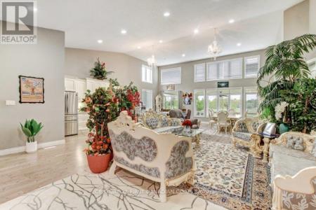 1327 EAGLETRACE DRIVE, London North (north S), Ontario N6G 0C4, Canadá