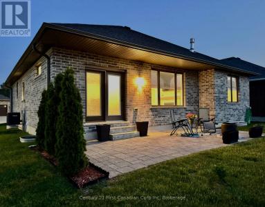 121 ROBIN RIDGE DRIVE, Central Elgin (belmont), Ontario L0L 1B0, Canada