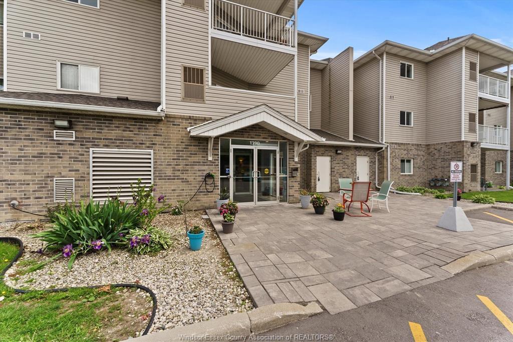 1390 LAUZON ROAD, Windsor, Ontario N8S 3N1, Kanada