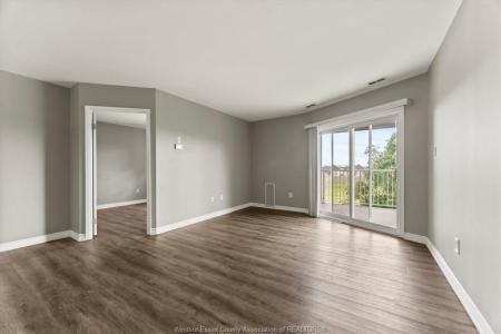 1390 LAUZON ROAD, Windsor, Ontario N8S 3N1, Kanada