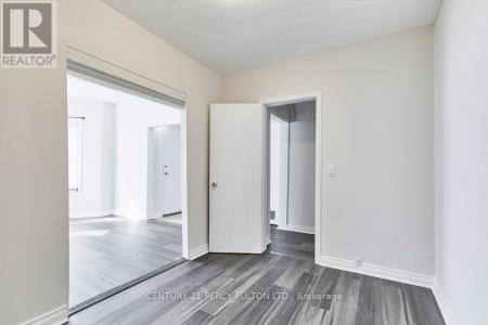 471 SHAW STREET, Toronto (palmerston-little Italy), Ontario M6G 3L4, Kanada