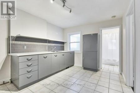471 SHAW STREET, Toronto (palmerston-little Italy), Ontario M6G 3L4, Kanada