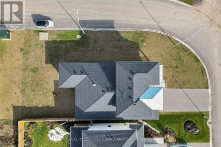 403 BREAKWATER BOULEVARD, Central Elgin (port Stanley), Ontario N5L 0B5, Kanada