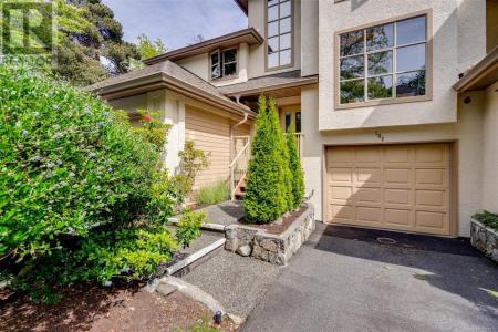 510 MARSETT PLACE, Saanich, Columbia Britannica V8Z 7J1, Canada