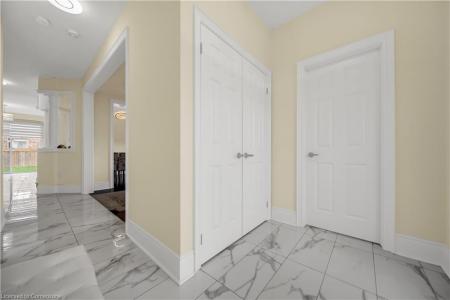 1161 UPPER THAMES DRIVE, Woodstock, Ontario N4T 0L4, Canadá