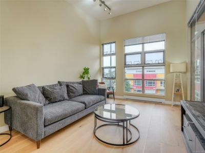 797 TYEE RD, Victoria, Colúmbia Britânica V9A 7R4, CANADÁ