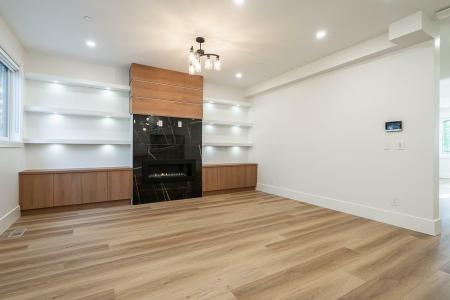 15496 THRIFT, White Rock, British Columbia V4B 2L9, Canada