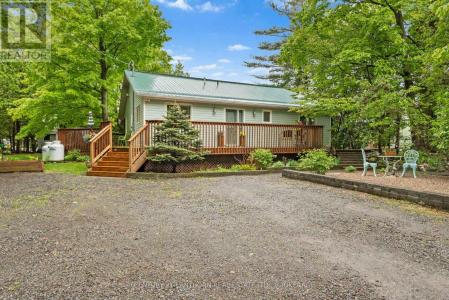 1114 STORMS LANE, Frontenac (frontenac South), Ontario K0H 2W0, Canada