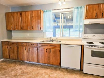 8814 96 STREET, Peace River, Alberta T8S 1R6, Kanada