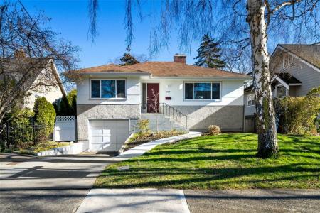 957 OLIVER ST, Oak Bay, British Columbia V8S 4W6, Canada