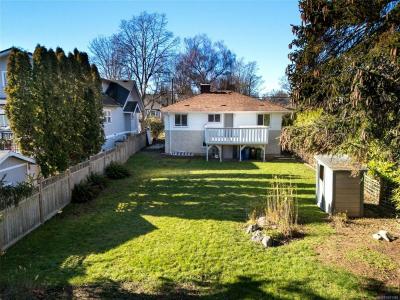 957 OLIVER ST, Oak Bay, British Columbia V8S 4W6, Canada