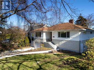 957 OLIVER STREET, Oak Bay, British Columbia V8S 4W6, Canada