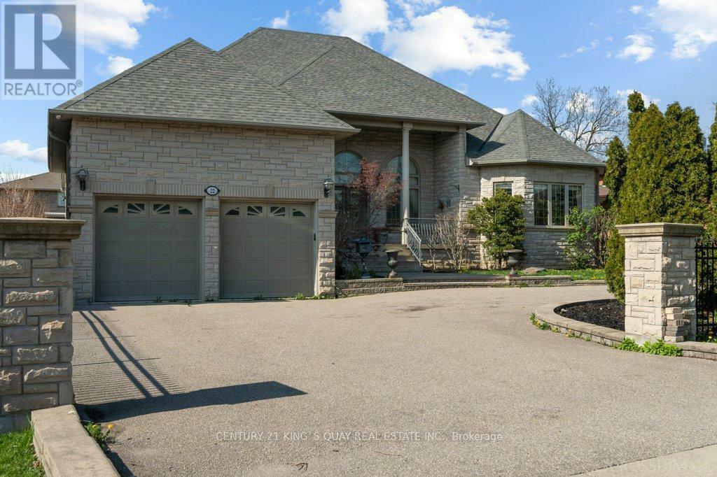 22 GARDEN AVENUE, Richmond Hill (south Richvale), Ontario L4C 6L9, Canada