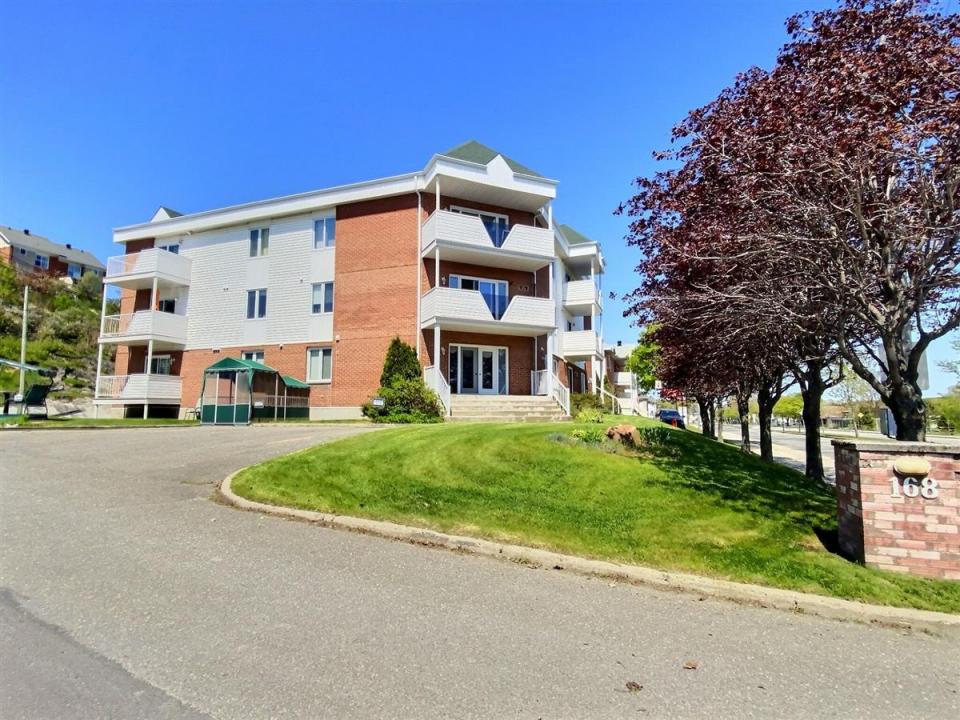 168 Rue de l'Hôtel-de-Ville, Rivière-du-Loup, Québec G5R 4S2, Canada