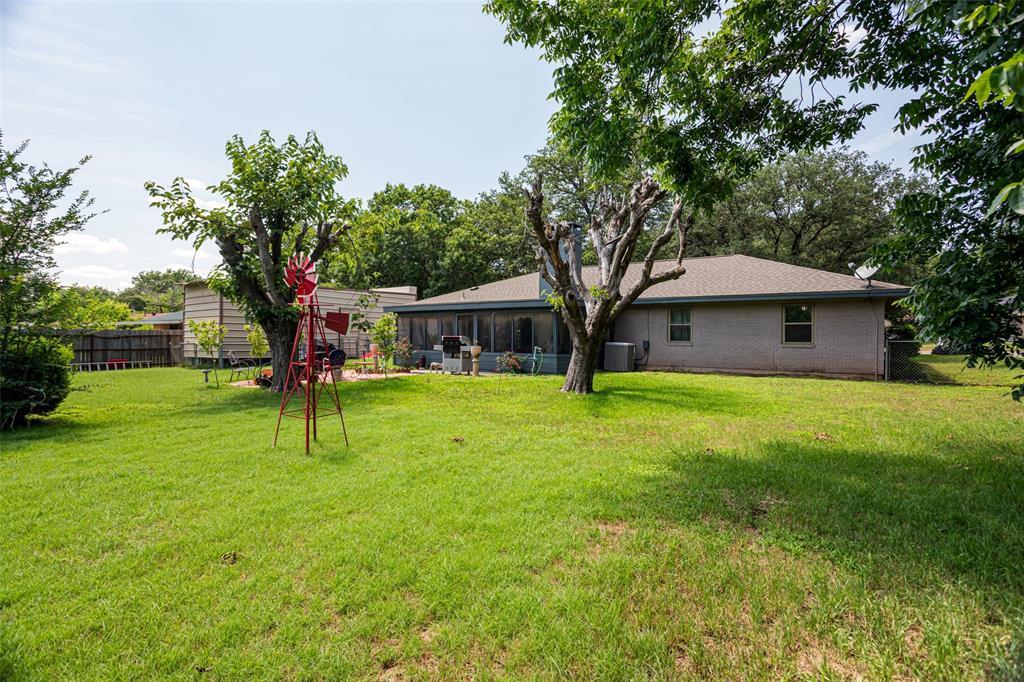 1229 Surry Place Drive, Cleburne, Техас 76033, Соединенные Штаты