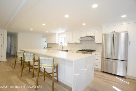 755 CACHE CREEK Drive, Jackson, ויומינג 83001, ארצות הברית של אמריקה