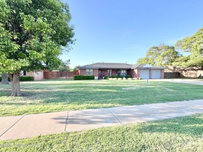 914 W Lee Street, Floydada, Texas 79235, USA