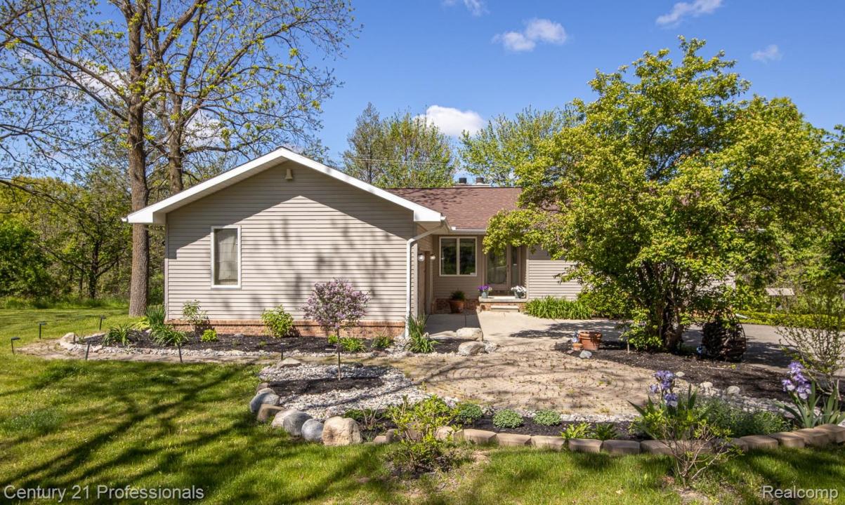 943 N Hacker Road, Howell, Мичиган 48843, Соединенные Штаты