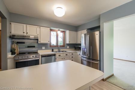 943 N Hacker Road, Howell, Мичиган 48843, Соединенные Штаты