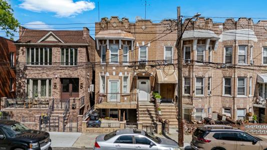 2125 E 9th St,, Brooklyn, NY 11223, USA