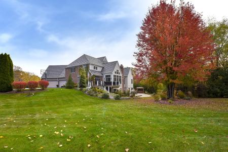 26285 W Roberts Lane, Barrington, Illinois 60010, USA