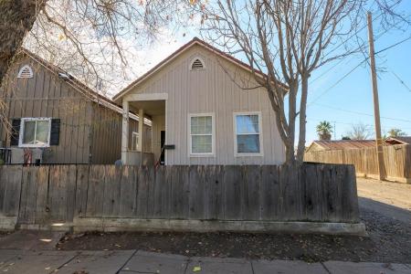 1122 Fresno Street, Newman, California 95360