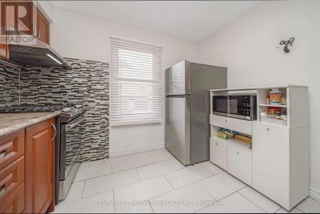 3175 KIRWIN AVENUE, Mississauga (cooksville), 安大略省 L5A 3M4, 加拿大