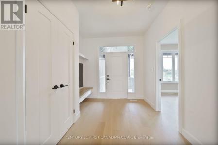 482 JULIANNA COURT, Plympton-wyoming (plympton Wyoming), Ontario N0N 1T0, Canada