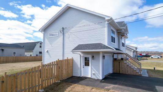 76 CHERYL CRESCENT, Warren Grove, Prince Edward Island C0A 1H5, Canada