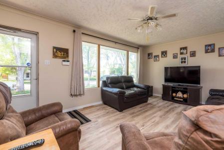 4813 46 STREET, Lloydminster, Saskatchewan S9V 0J6, Canada