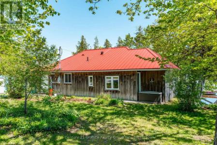 359 AVERY POINT ROAD, Kawartha Lakes (carden), Ontario L0K 1W0, CANADÁ