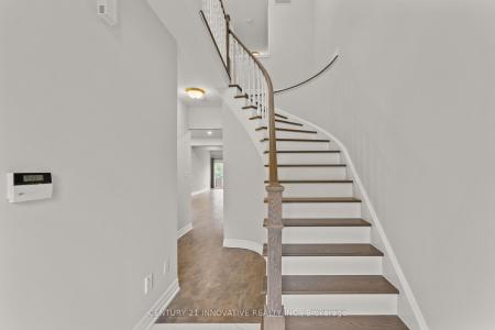 2442 FELHABER CRESCENT, Oakville, オンタリオ L6H 7N8, カナダ