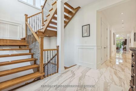 41 CUDMORE ROAD, Oakville, Ontario L6L 2Y4, Canadá
