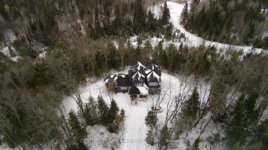 1014 RIDGELINE DRIVE, Lake Of Bays, Ontario P1H 0K1, Canadá