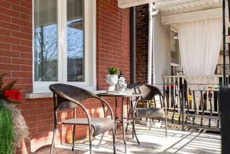 9 SPRING GROVE AVENUE, Toronto, Ontario M6N 3H2, Canada